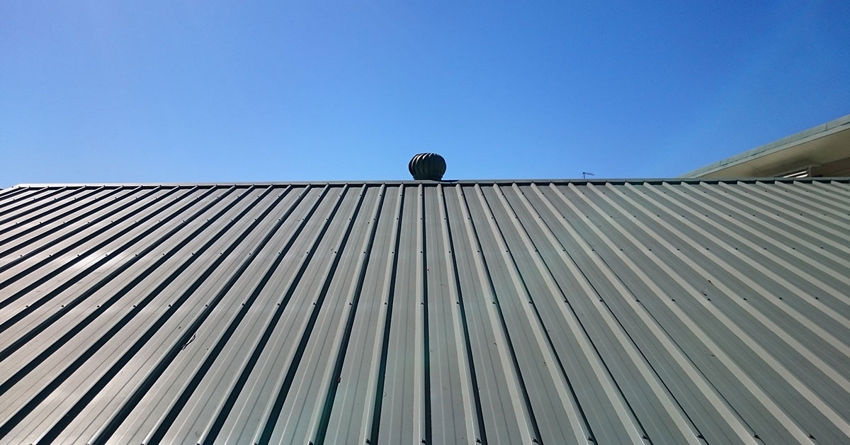 Is a Metal Roof Better in Winter? 5 Reasons Why